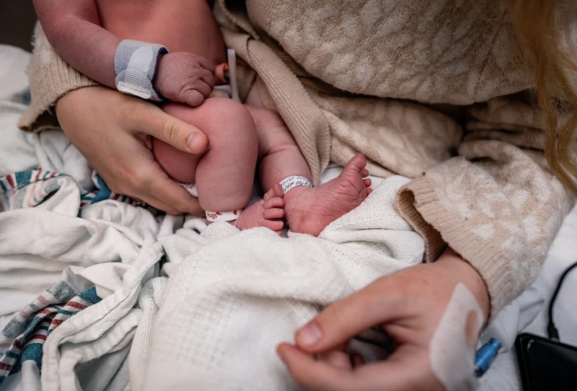 Jadyn House supporting a family during a birth and postpartum session